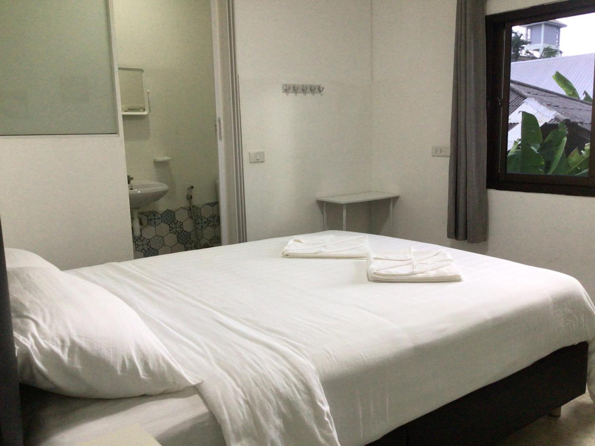 Baan Talay Hostel Koh Mak Esterno foto